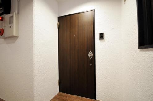 シェ・トワ二子 玄関